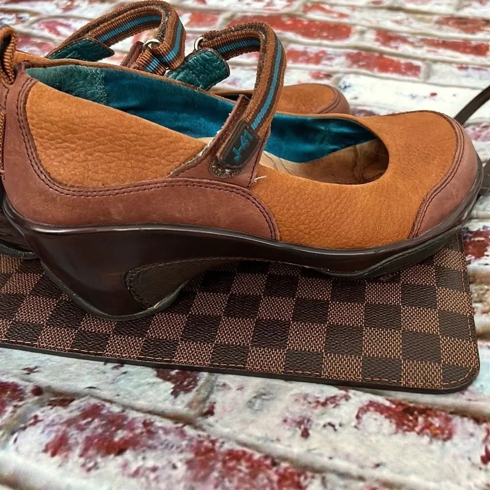 * J-41 brown Mary Jane Wedges - Picture 11 of 11